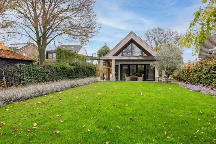 Foto 40 van Burgemeester Minkenberglaan 18-A