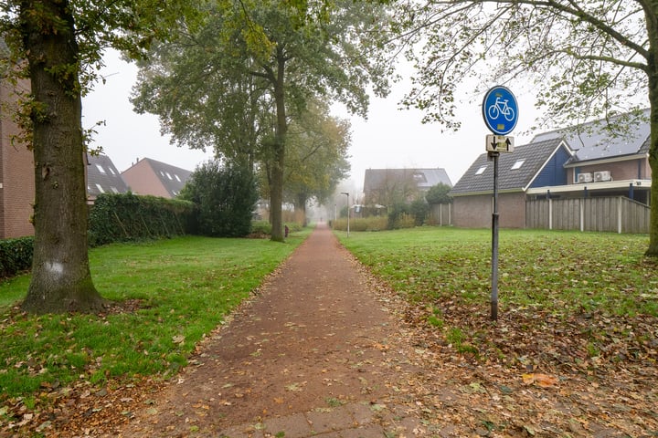 Bekijk foto 9 van Noordelijke Esweg 66