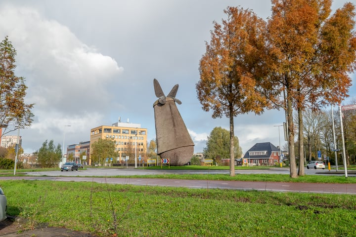 Bekijk foto 42 van Charlie Parkerstraat 5