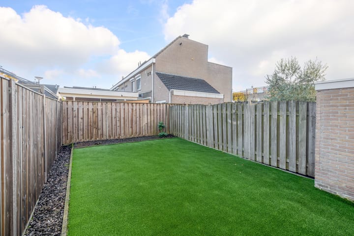 Foto 25 van Leliestraat 45