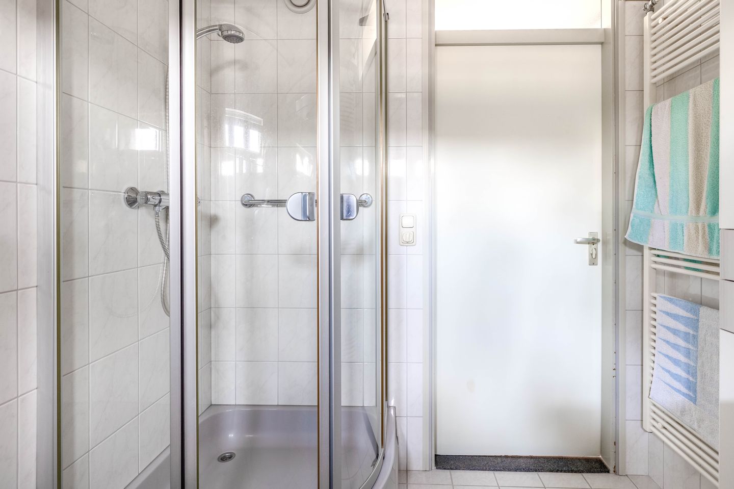 Photo 34 of Leliestraat 45