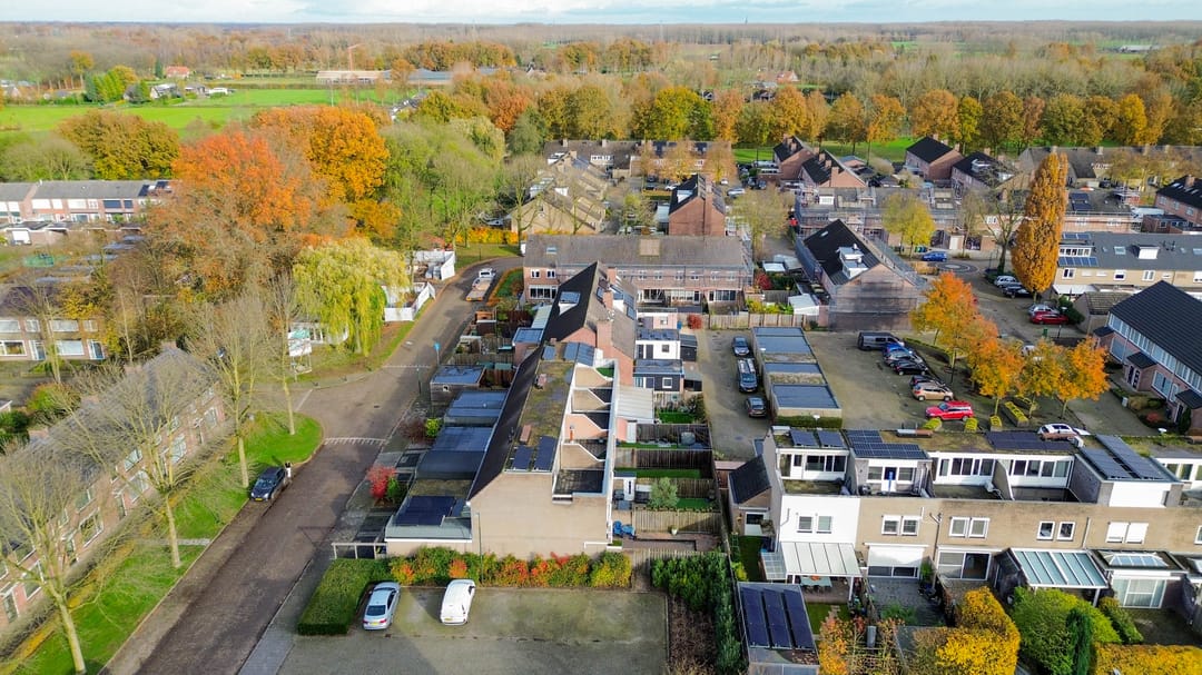 Photo 46 of Leliestraat 45