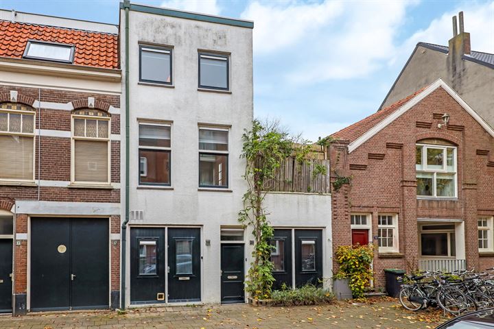 View photo 1 of Sweersstraat 21