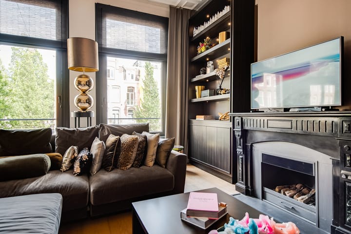 Photo 6 of Van Baerlestraat 148-1