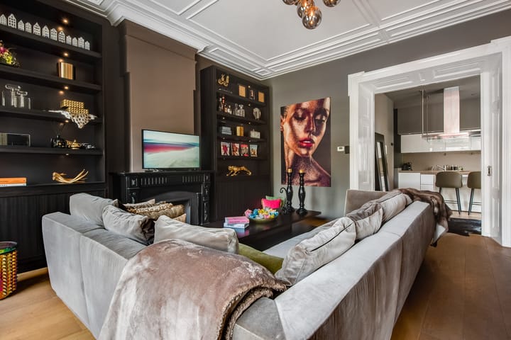 Photo 8 of Van Baerlestraat 148-1