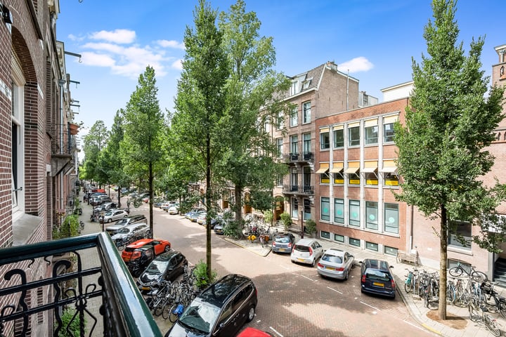 View photo 25 of Van Baerlestraat 148-1