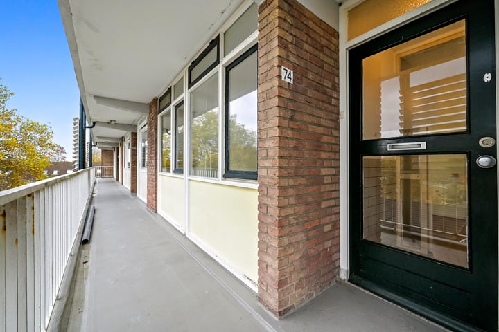 View photo 43 of Prins Hendrikplein 74