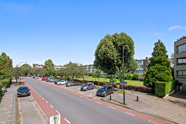 View photo 9 of Prins Hendrikplein 18