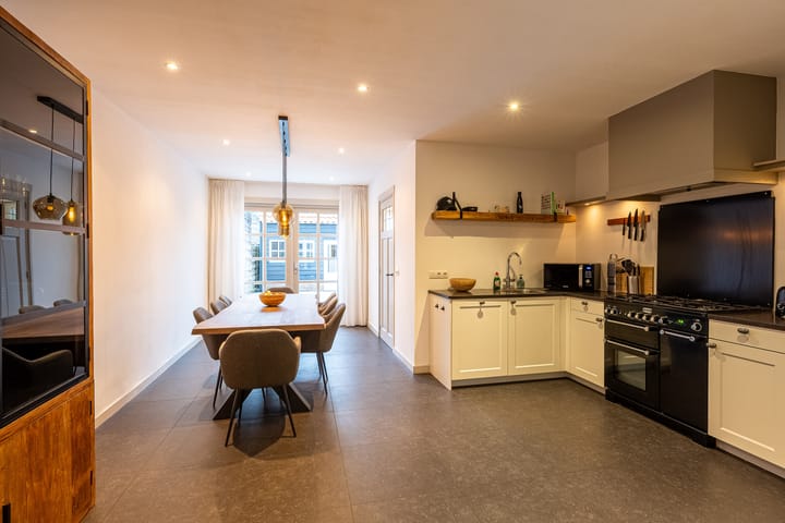 Foto 3 van Voorstraat 10