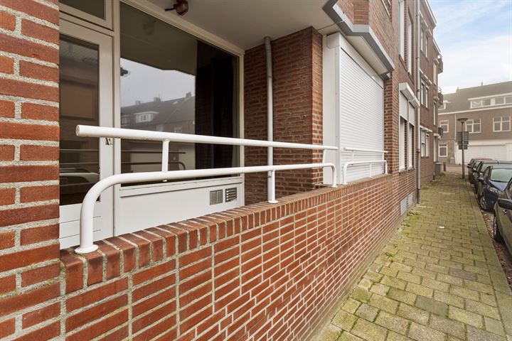 Bekijk foto 3 van Kloosterbosstraat 8