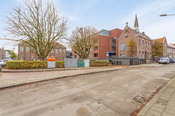 Foto 2 van Kerkstraat 1-C02