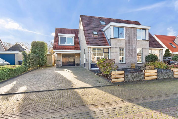 Photo 2 of It Perron 14