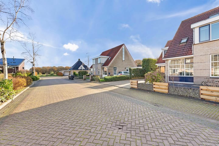 Photo 4 of It Perron 14