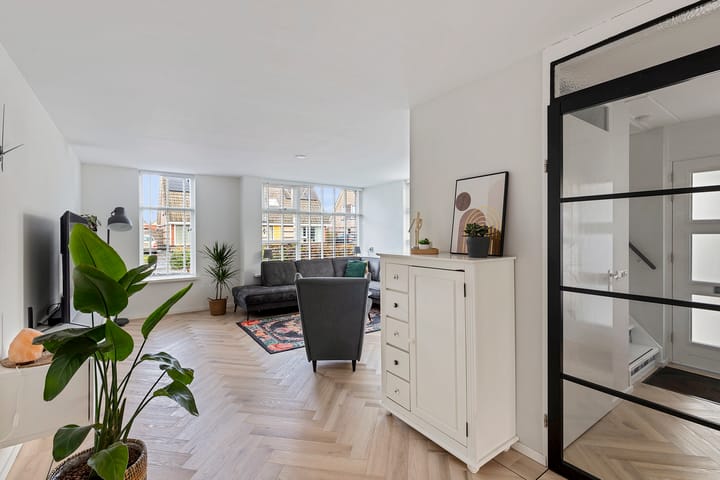 Photo 9 of It Perron 14