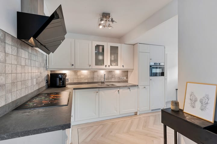 Photo 14 of It Perron 14