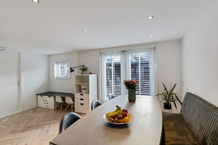 Photo 16 of It Perron 14