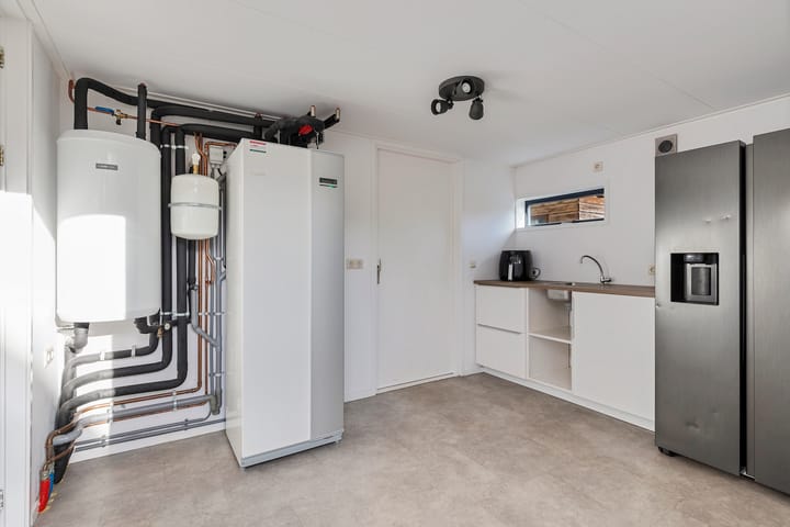 Photo 36 of It Perron 14