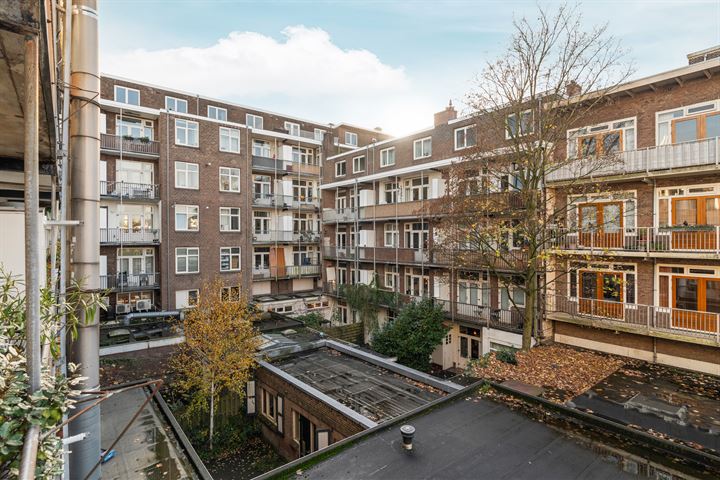 Bekijk foto 16 van Rijnstraat 52-2