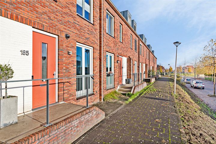 Bekijk foto 41 van Rietveldstraat 185