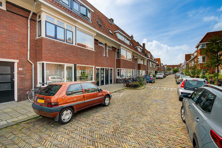 Bekijk foto 32 van Linnaeusstraat 23