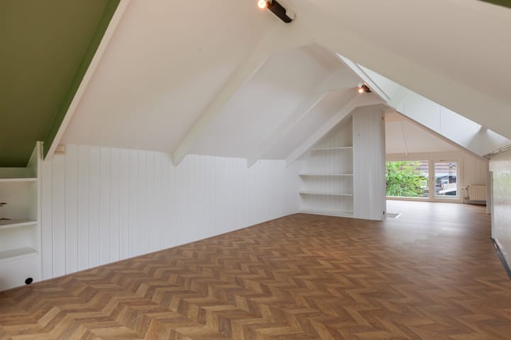 Photo 27 of Oosteinde 3-H3A