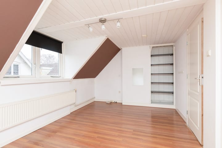 Foto 15 van 2e Hollandiastraat 30