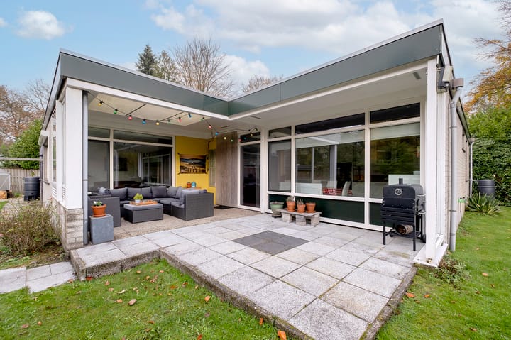 Foto 2 van Van Veen's park 6-A