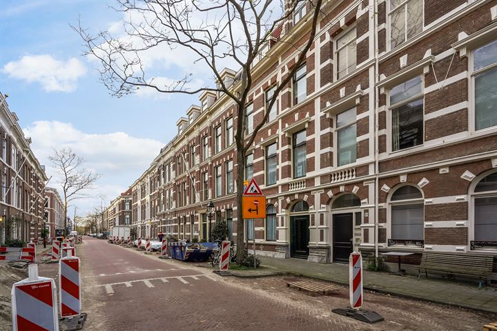 View photo 40 of Riouwstraat 186-A