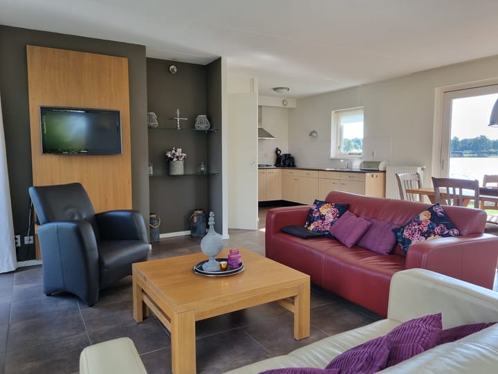 Foto 11 van Zuidlaarderweg 37-V105