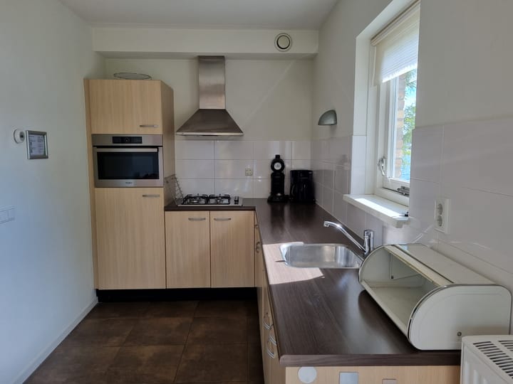 Foto 14 van Zuidlaarderweg 37-V105