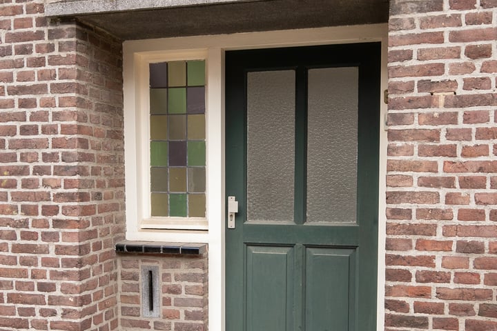 View photo 5 of Ronkenstraat 1