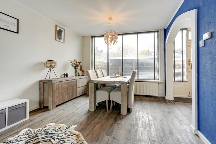 Bekijk foto 10 van Leeuwerikstraat 18