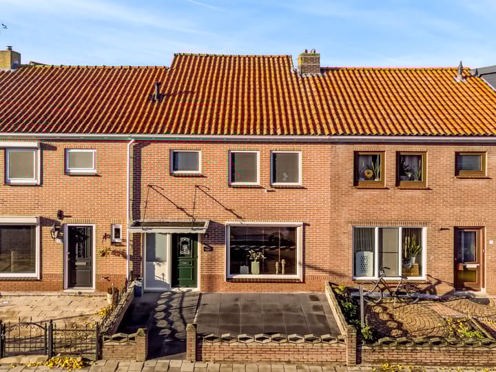 Foto 1 van Curaçaostraat 8