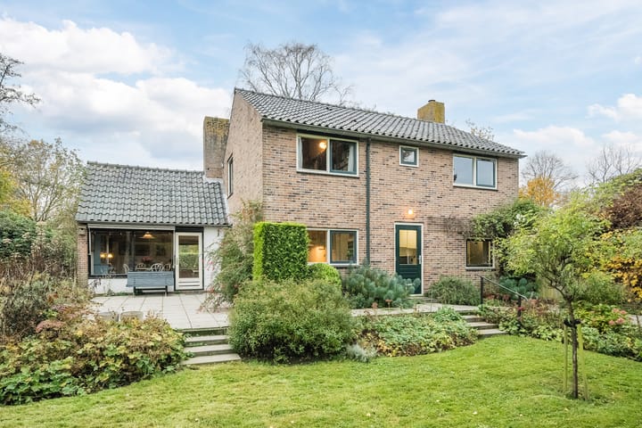 Foto 2 van Wolphert van Brederodeweg 1