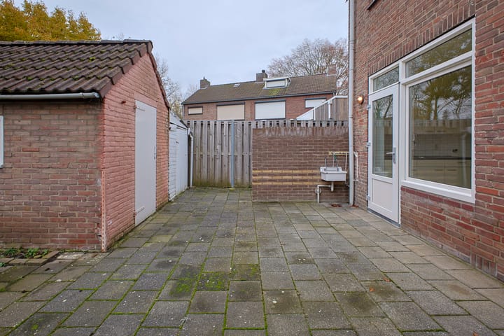 Photo 17 of Leonard Meullenersstraat 3