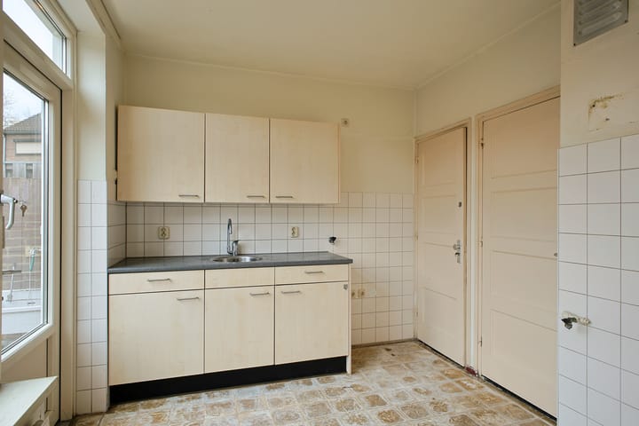 Photo 18 of Leonard Meullenersstraat 3