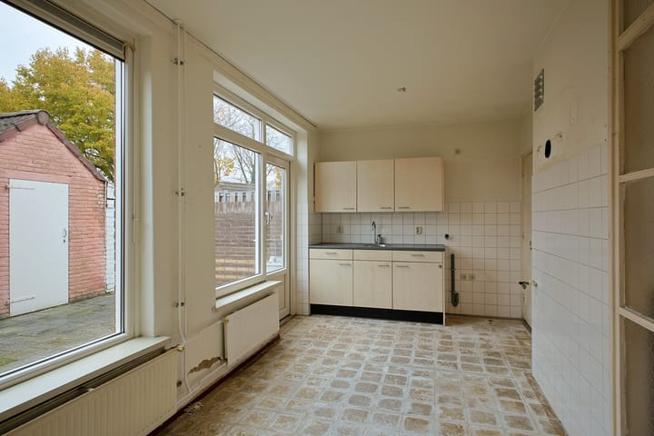 Photo 19 of Leonard Meullenersstraat 3