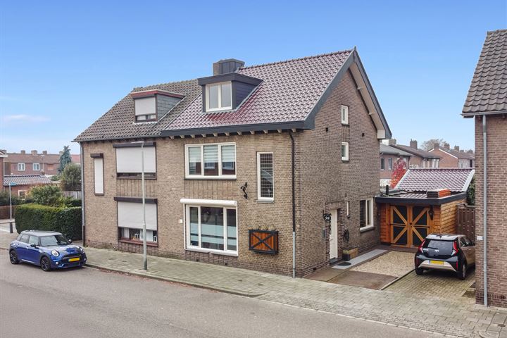 Bekijk foto 1 van Baanstraat 98