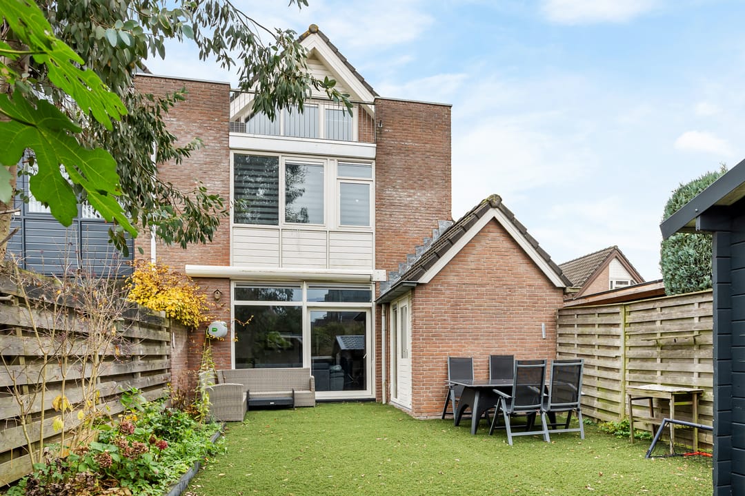 Foto 11 van Warenarburg 38