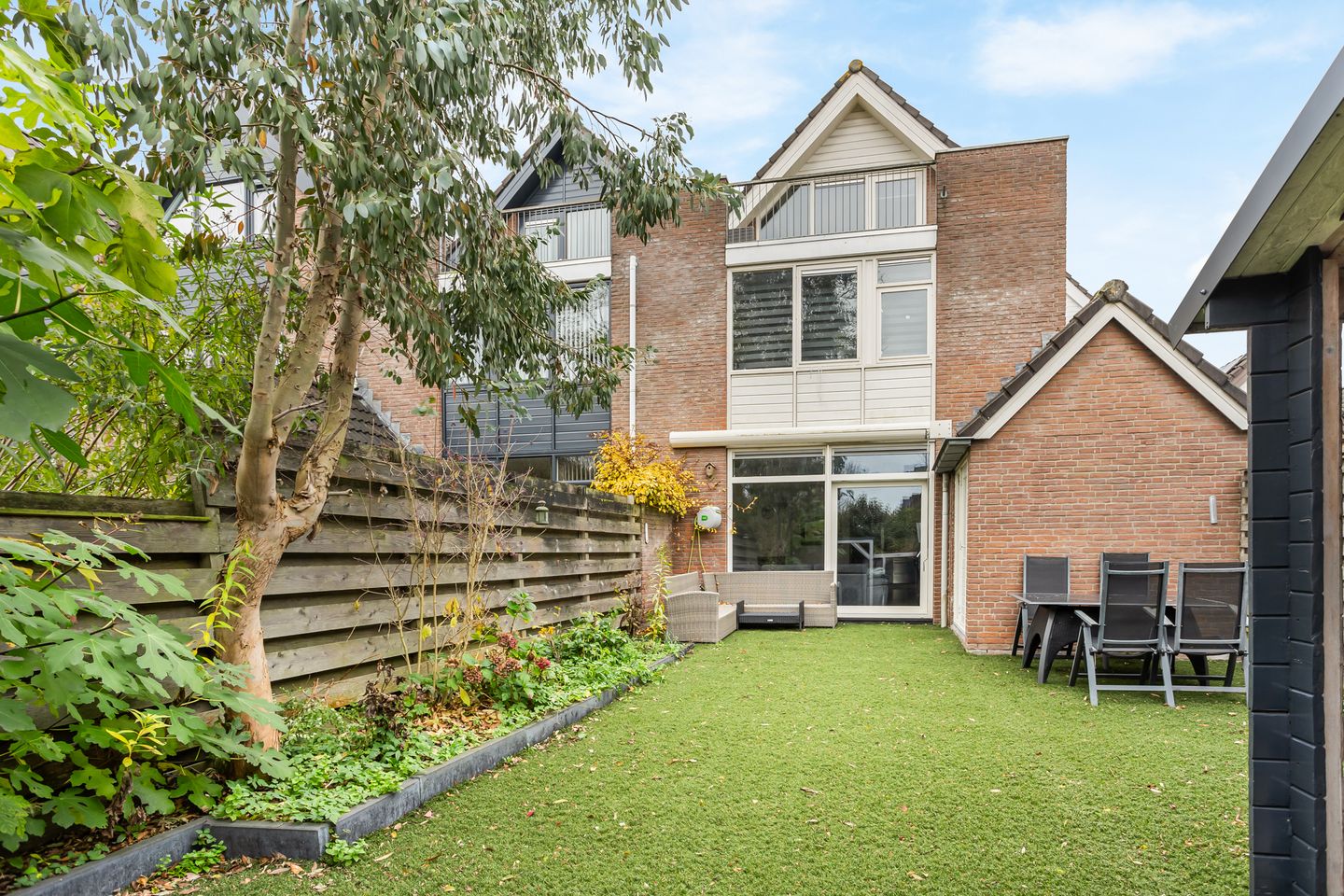 Foto 14 van Warenarburg 38