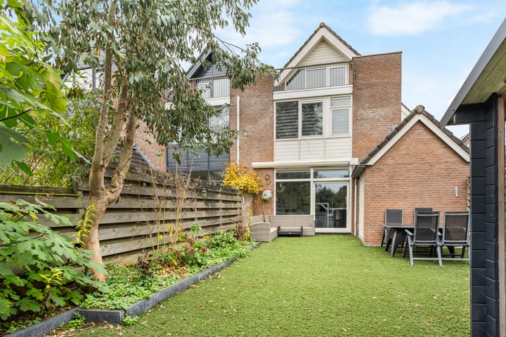 Foto 14 van Warenarburg 38