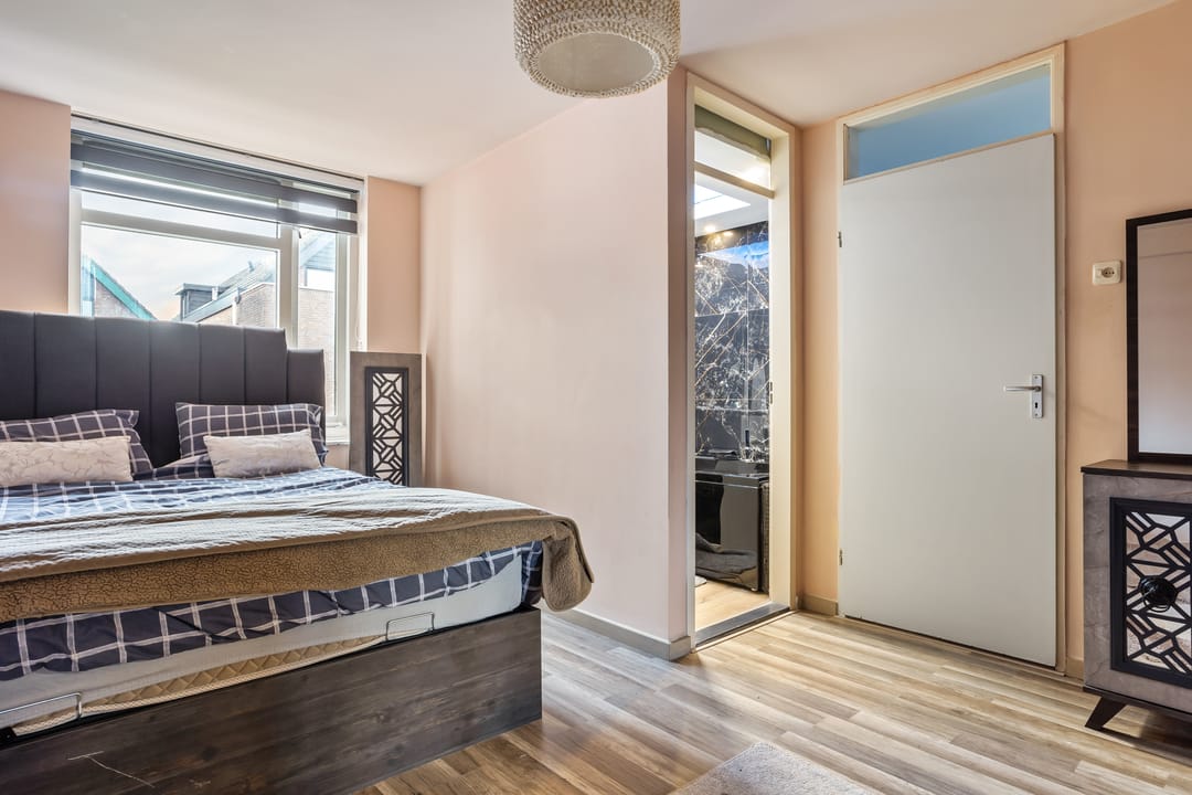 Foto 22 van Warenarburg 38