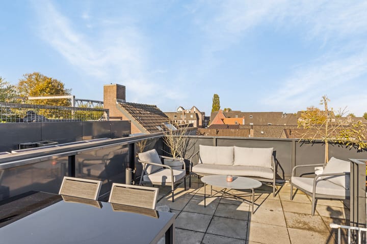 Foto 39 van Halvegas 1