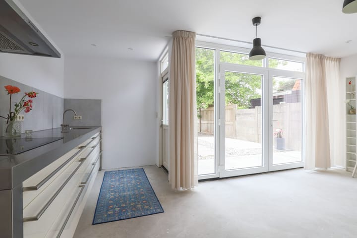 Foto 11 van Damstraat 56