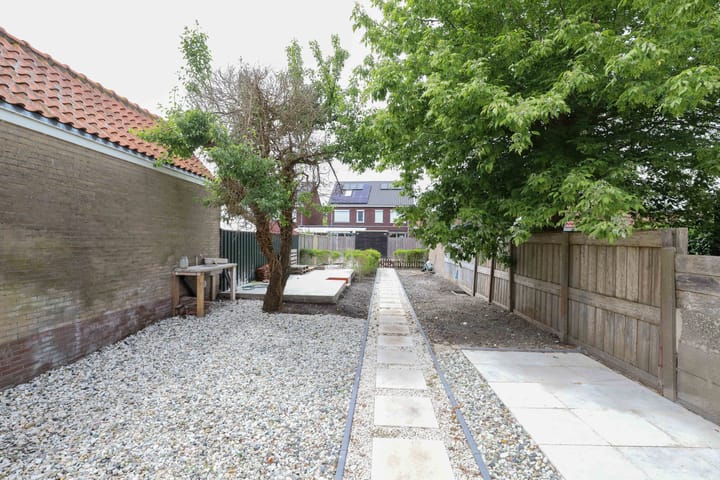 Foto 27 van Damstraat 56