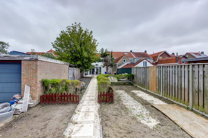 Foto 32 van Damstraat 56