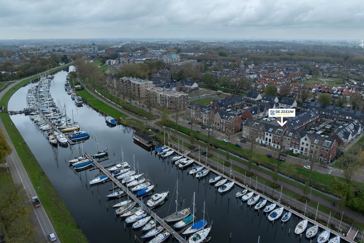 View photo 65 of Spoorbaan 19