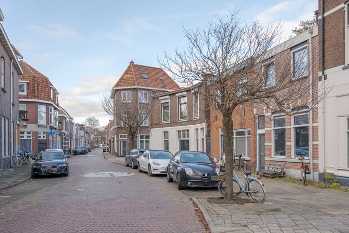 View photo 32 of Van Ittersumstraat 31-A