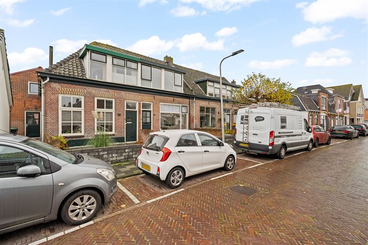 Bekijk foto 1 van Schoolstraat 32