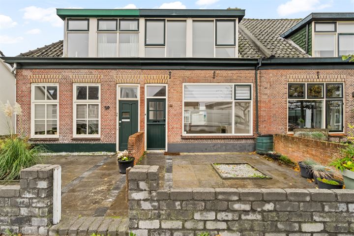 View photo 3 of Schoolstraat 32